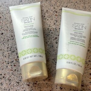 Mary Kay satin body, Shea wash and Shea, scrub white tea and citrus